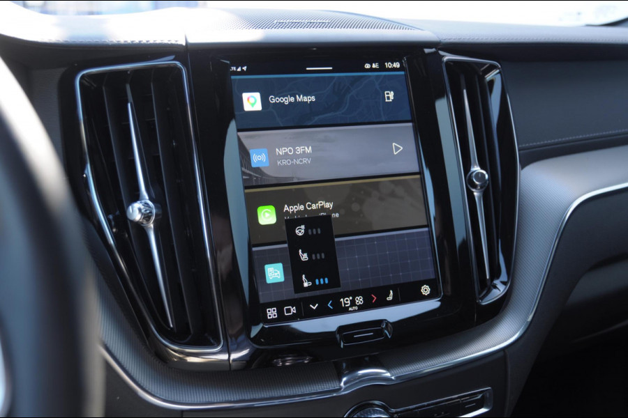 Volvo XC60 T8 455PK Automaat AWD Ultra Black Edition / stoelmassage - en ventilatie / Head-up display/ Harman Kardon audio/ BLIS/ Elektrischbedienbare stoelen met geheugen / Panoramadak/ Adaptive cruise control/ Pilot assist/ Apple Carplay/ Android auto/