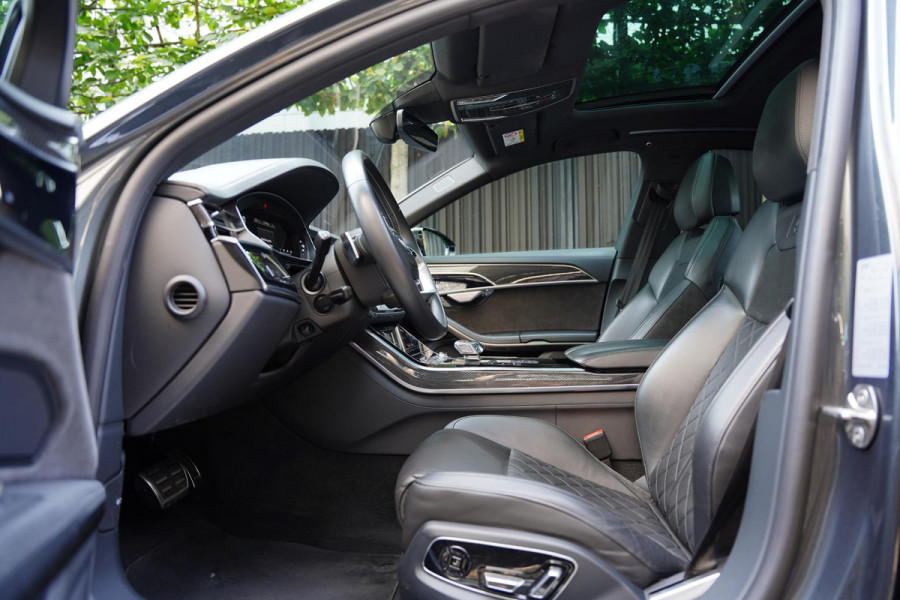 Audi S8 4.0 TFSI Quattro B&O / Active Chassis / NL-Auto