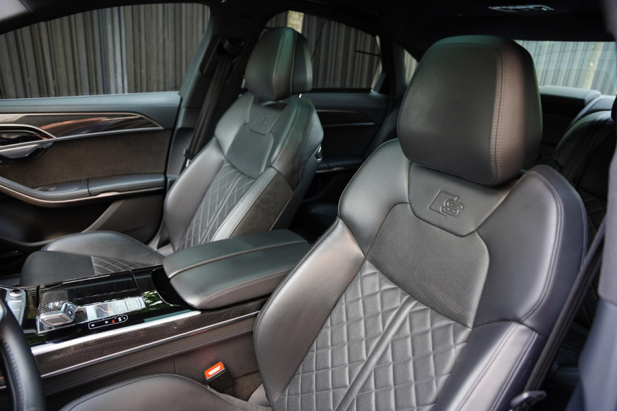 Audi S8 4.0 TFSI Quattro B&O / Active Chassis / NL-Auto