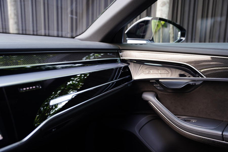 Audi S8 4.0 TFSI Quattro B&O / Active Chassis / NL-Auto