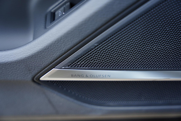 Audi S8 4.0 TFSI Quattro B&O / Active Chassis / NL-Auto