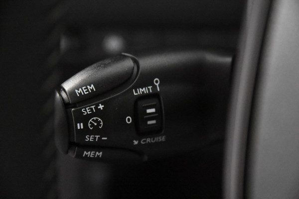 Peugeot 208 *1ste Eigenaar*Navigatie*Carplay*Cruise Control*