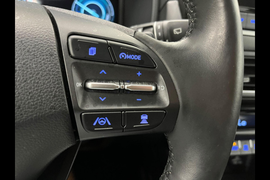 Hyundai Kona 1.6 GDI HEV Sky Bluelink Navigatie Apple Carplay Android Auto Camera Parkeerhulp Adaptive Cruise Control Dodehoekassistent Stoel- en stuurverwarming Full Led Climate Control Lichtmetalen velgen