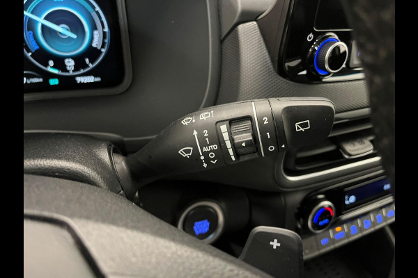 Hyundai Kona 1.6 GDI HEV Sky Bluelink Navigatie Apple Carplay Android Auto Camera Parkeerhulp Adaptive Cruise Control Dodehoekassistent Stoel- en stuurverwarming Full Led Climate Control Lichtmetalen velgen