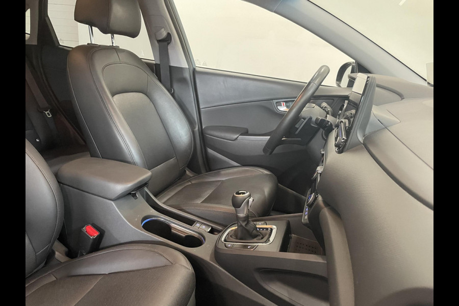 Hyundai Kona 1.6 GDI HEV Sky Bluelink Navigatie Apple Carplay Android Auto Camera Parkeerhulp Adaptive Cruise Control Dodehoekassistent Stoel- en stuurverwarming Full Led Climate Control Lichtmetalen velgen