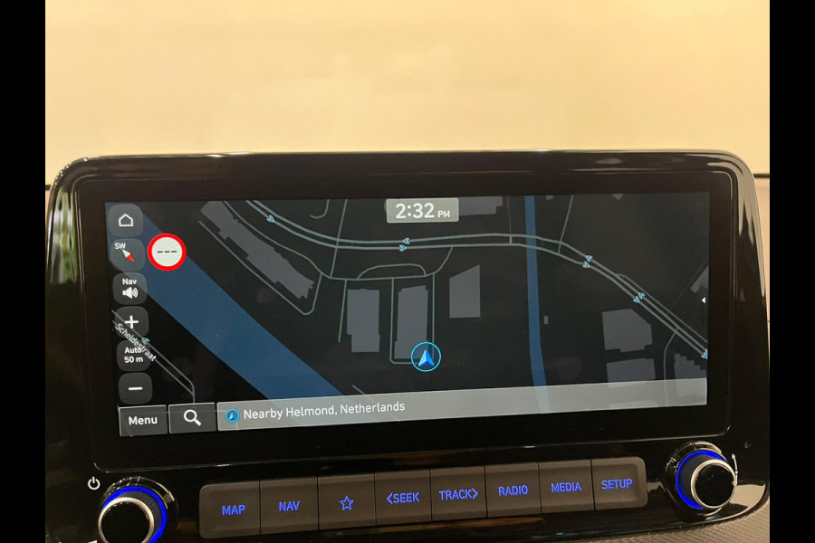 Hyundai Kona 1.6 GDI HEV Sky Bluelink Navigatie Apple Carplay Android Auto Camera Parkeerhulp Adaptive Cruise Control Dodehoekassistent Stoel- en stuurverwarming Full Led Climate Control Lichtmetalen velgen