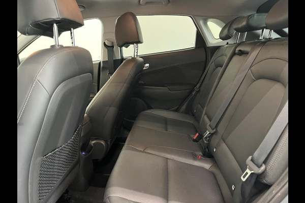 Hyundai Kona 1.6 GDI HEV Sky Bluelink Navigatie Apple Carplay Android Auto Camera Parkeerhulp Adaptive Cruise Control Dodehoekassistent Stoel- en stuurverwarming Full Led Climate Control Lichtmetalen velgen