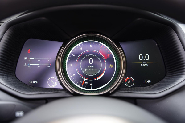 Aston Martin DB11 Volante 4.0 V8 / B&O Advanced / Dealer Serviced
