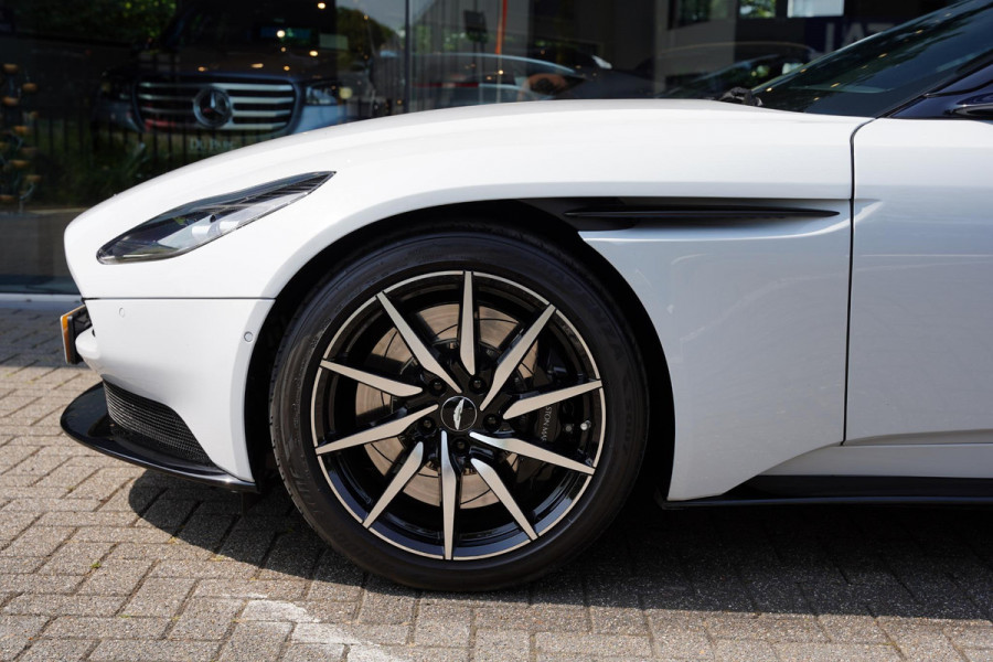 Aston Martin DB11 Volante 4.0 V8 / B&O Advanced / Dealer Serviced