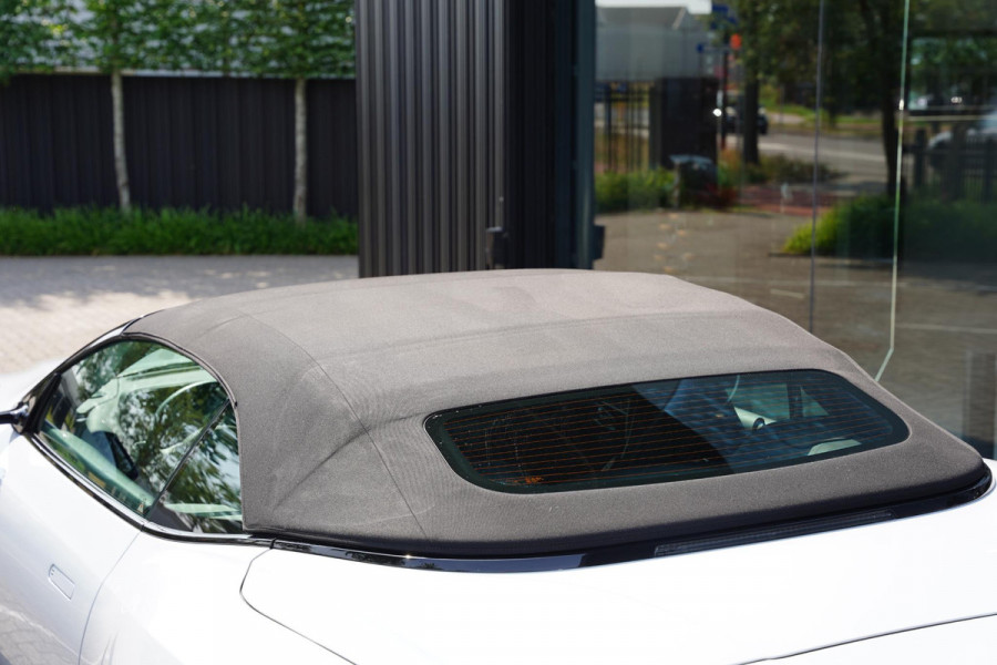 Aston Martin DB11 Volante 4.0 V8 / B&O Advanced / Dealer Serviced
