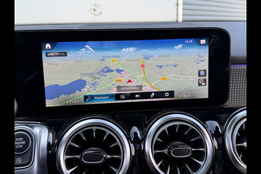 Mercedes-Benz Glb BWJ 2021 | 180 Bus Sol Luxury 7p. AUTOMAAT | PANO DAK | LEER | CAMERA | CLIMA | NAVI | STOELVERW | FULL LED | DIGI DASH |