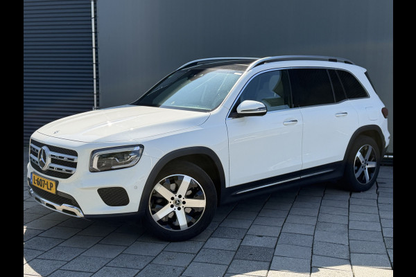 Mercedes-Benz Glb BWJ 2021 | 180 Bus Sol Luxury 7p. AUTOMAAT | PANO DAK | LEER | CAMERA | CLIMA | NAVI | STOELVERW | FULL LED | DIGI DASH |