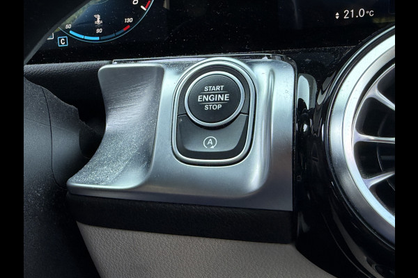 Mercedes-Benz Glb BWJ 2021 | 180 Bus Sol Luxury 7p. AUTOMAAT | PANO DAK | LEER | CAMERA | CLIMA | NAVI | STOELVERW | FULL LED | DIGI DASH |