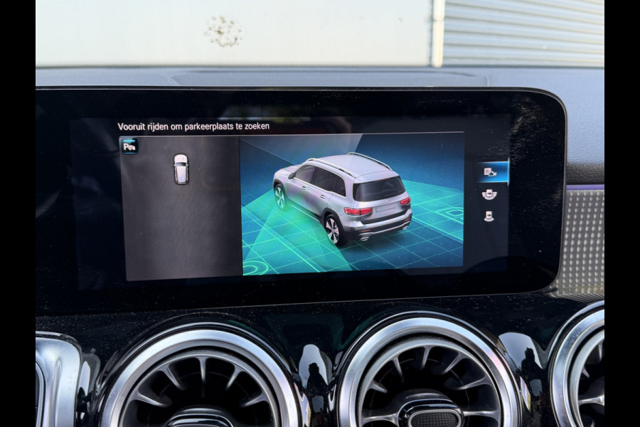 Mercedes-Benz Glb BWJ 2021 | 180 Bus Sol Luxury 7p. AUTOMAAT | PANO DAK | LEER | CAMERA | CLIMA | NAVI | STOELVERW | FULL LED | DIGI DASH |