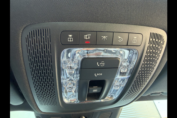 Mercedes-Benz Glb BWJ 2021 | 180 Bus Sol Luxury 7p. AUTOMAAT | PANO DAK | LEER | CAMERA | CLIMA | NAVI | STOELVERW | FULL LED | DIGI DASH |