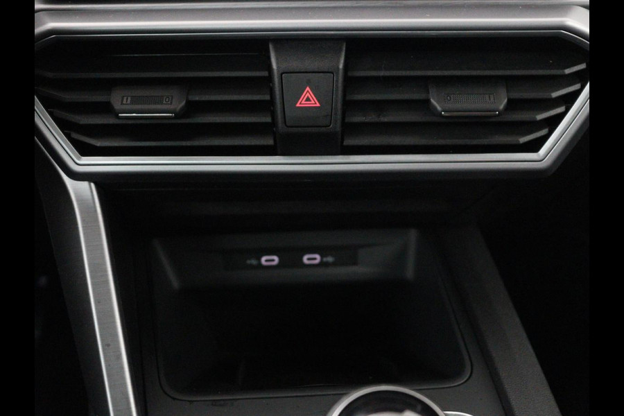 Seat Leon Sportstourer 1.5 TSI FR Launch Edition | Stuur/stoelverwarming | Carplay | Climate Control | Adaptive cruise | Park assist | Camera | Sfeerverlichting | Virtuele dashboard | Full LED |