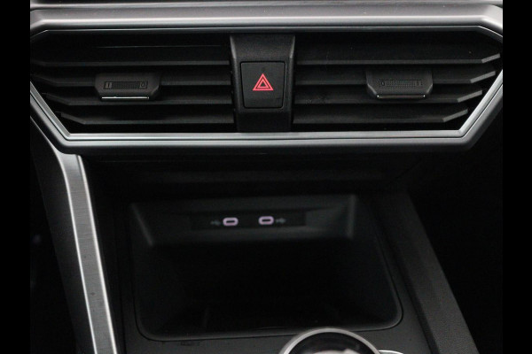 Seat Leon Sportstourer 1.5 TSI FR Launch Edition | Stuur/stoelverwarming | Carplay | Climate Control | Adaptive cruise | Park assist | Camera | Sfeerverlichting | Virtuele dashboard | Full LED |