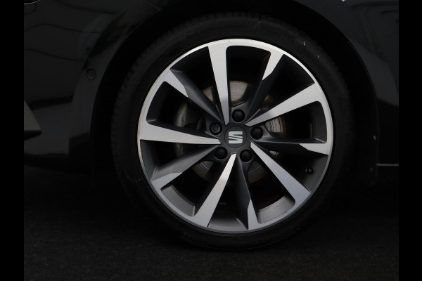 Seat Leon Sportstourer 1.5 TSI FR Launch Edition | Stuur/stoelverwarming | Carplay | Climate Control | Adaptive cruise | Park assist | Camera | Sfeerverlichting | Virtuele dashboard | Full LED |