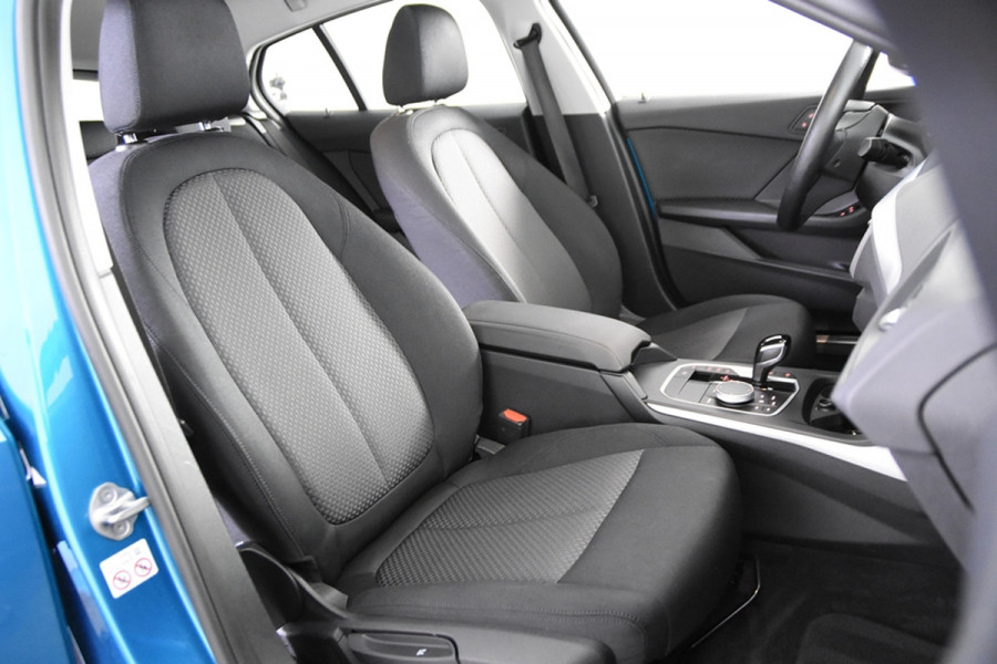 BMW 1-serie 116i *1ste Eigenaar*Navigatie*Stoelverwarming*18" M-Sport Velgen*