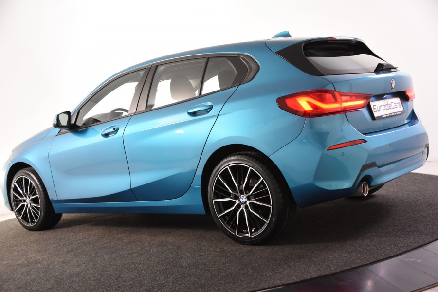 BMW 1-serie 116i *1ste Eigenaar*Navigatie*Stoelverwarming*18" M-Sport Velgen*