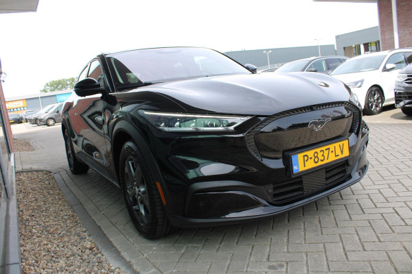 Ford Mustang Mach-E RWD 75 kWh | SOH 92,5% | B&O Audio | Technology Pack Plus | Panorama Dak | Volledig Lederen Interieur. |