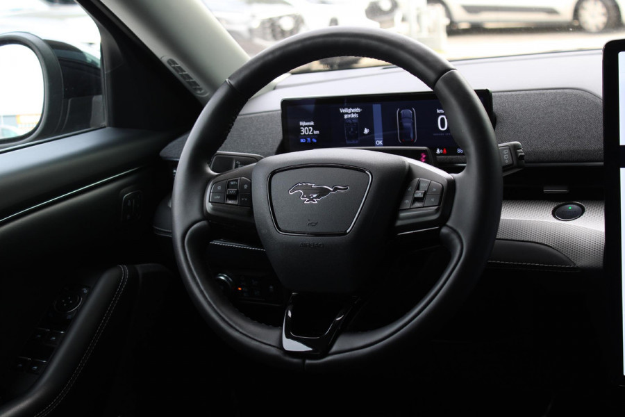 Ford Mustang Mach-E RWD 75 kWh | SOH 92,5% | B&O Audio | Technology Pack Plus | Panorama Dak | Volledig Lederen Interieur. |