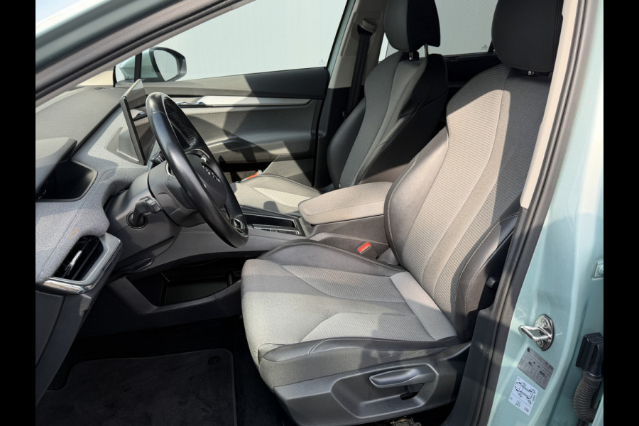 Škoda ENYAQ iV BWJ 12-2021 | 60 | TREKHAAK | WARMTEPOMP | CAMERA A | CLIMA | NAVI |CARPLAY | PDC 2X |
