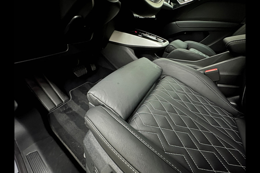 Audi Q4 e-tron 40 204pk 77 kWh | #RS-Leder | 5x Q4 OP VOORRAAD! | ACC | Matrix Led | 3 Zone Clima | Kieselgrau | 2023 | Btw auto, 27150,= ex. | Bovag garantie. 4x Q4 op voorraad!
