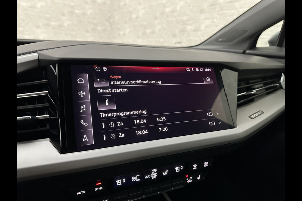 Audi Q4 e-tron 40 204pk 77 kWh | #RS-Leder | 5x Q4 OP VOORRAAD! | ACC | Matrix Led | 3 Zone Clima | Kieselgrau | 2023 | Btw auto, 27150,= ex. | Bovag garantie. 4x Q4 op voorraad!