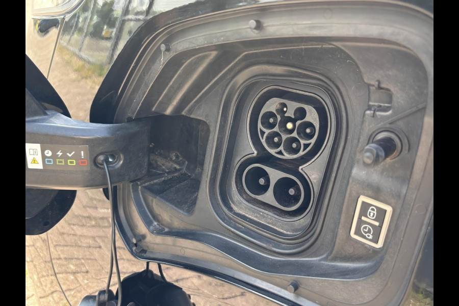 Opel Vivaro-e L3H1 Innovation DC 75 kWh | 329 km WLTP | Dubbele Schuifdeur | Camera | Trekhaak | CarPlay | Navi | 17" LMV