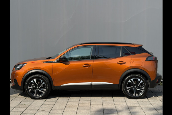 Peugeot e-2008 BWJ 2022 | EV 136PK Allure 50 kWh | LEDER/STOF | CLIMA | NAVI | CAMERA A | CARPLAY | PRIVACY GLASS | PDC |