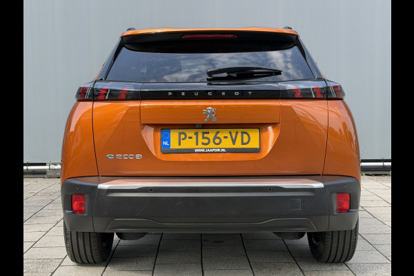 Peugeot e-2008 BWJ 2022 | EV 136PK Allure 50 kWh | LEDER/STOF | CLIMA | NAVI | CAMERA A | CARPLAY | PRIVACY GLASS | PDC |