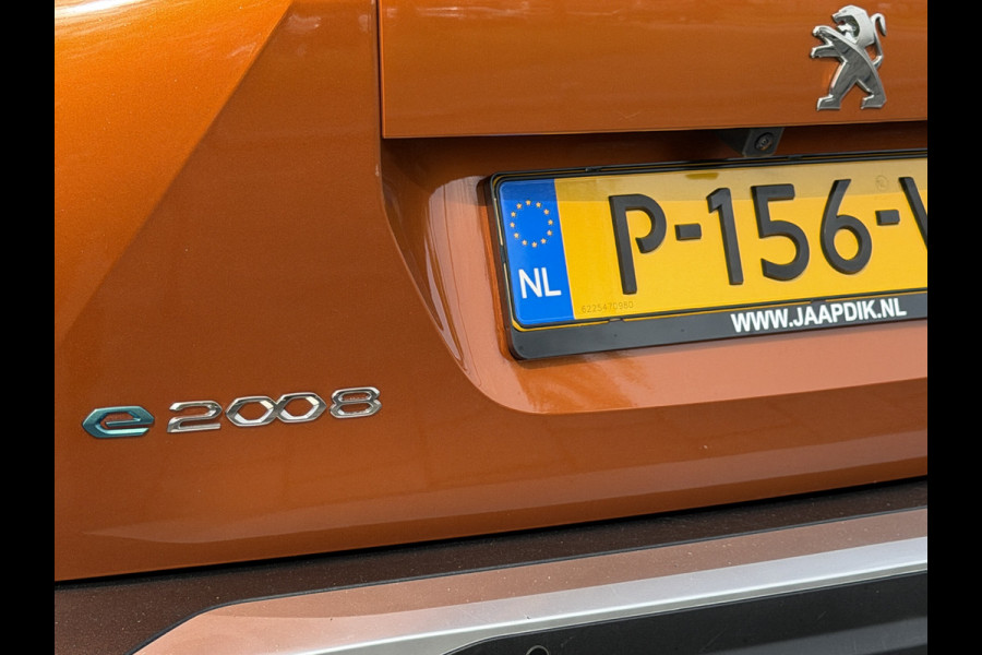 Peugeot e-2008 BWJ 2022 | EV 136PK Allure 50 kWh | LEDER/STOF | CLIMA | NAVI | CAMERA A | CARPLAY | PRIVACY GLASS | PDC |