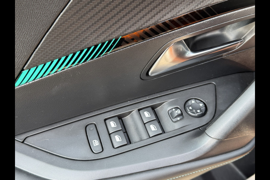 Peugeot e-2008 BWJ 2022 | EV 136PK Allure 50 kWh | LEDER/STOF | CLIMA | NAVI | CAMERA A | CARPLAY | PRIVACY GLASS | PDC |