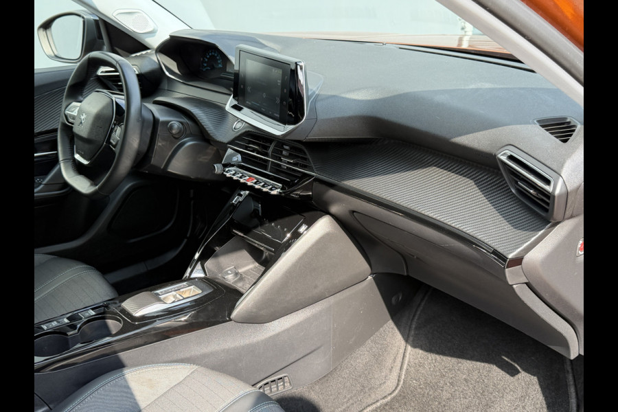 Peugeot e-2008 BWJ 2022 | EV 136PK Allure 50 kWh | LEDER/STOF | CLIMA | NAVI | CAMERA A | CARPLAY | PRIVACY GLASS | PDC |