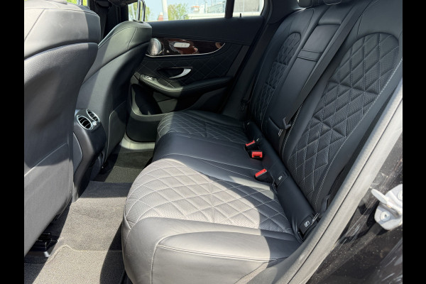 Mercedes-Benz GLC BWJ 2018 | AMG 63 S 510PK 4MATIC+ | TREKHAAK | LEER | PANO DAK | 21'' LMV | NAVI | CLIMA | CAMERA | PDC 2X | STOELVERW |