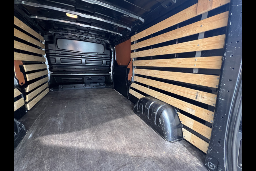 Renault Trafic 2.0 dCi 130 T30 L2H1 Work Edition