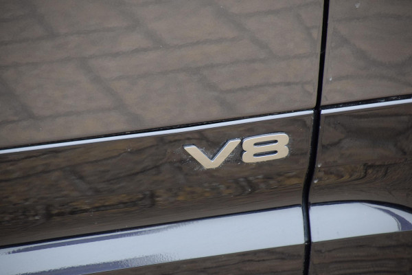 Land Rover Defender 110 P525 110 V8