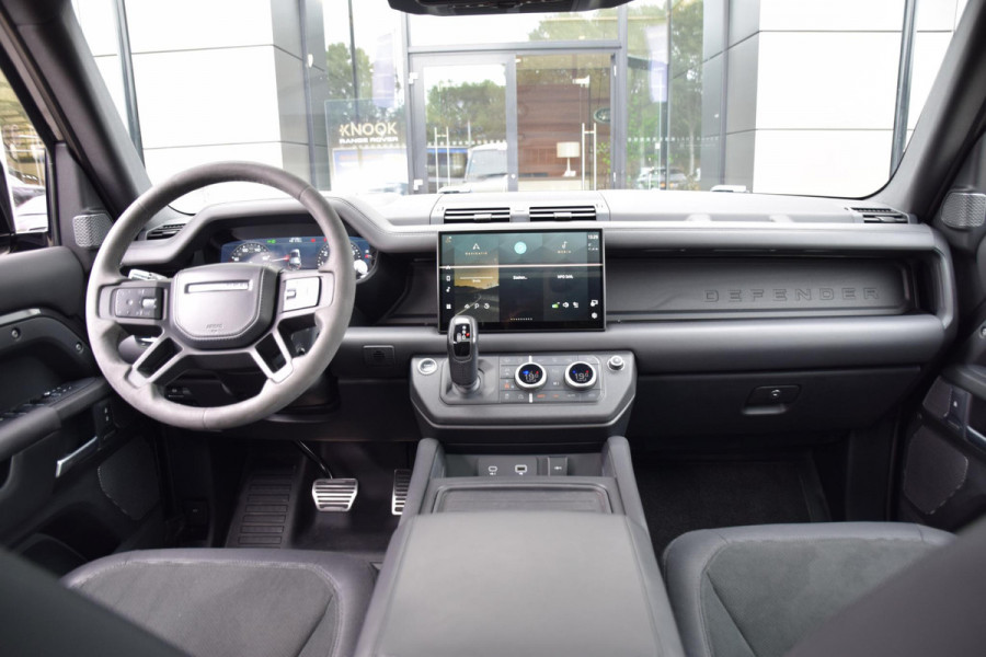 Land Rover Defender 110 P525 110 V8