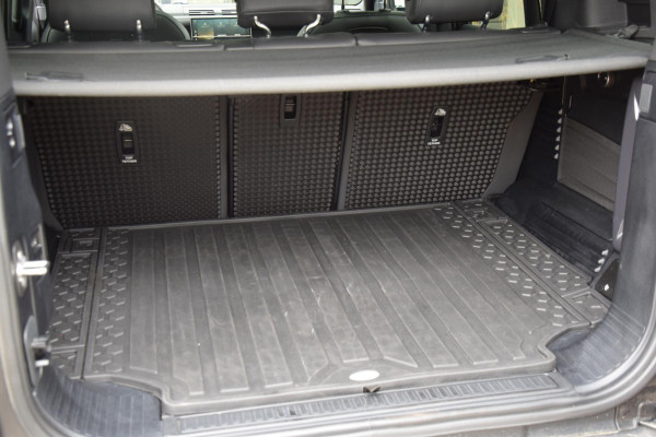 Land Rover Defender 110 P525 110 V8