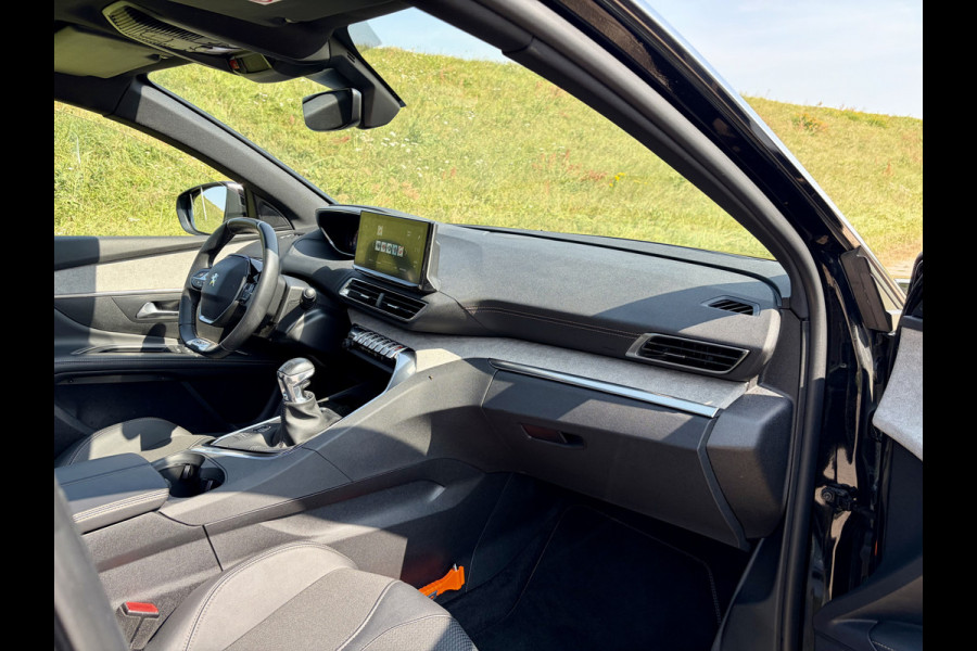 Peugeot 5008 1.2 PureTech GT 1e Eigenaar | Orig. NL | Dealeronderhouden | Apple Carplay/Android Auto | Panoramadak