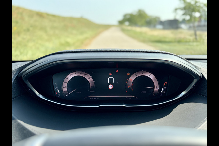 Peugeot 5008 1.2 PureTech GT 1e Eigenaar | Orig. NL | Dealeronderhouden | Apple Carplay/Android Auto | Panoramadak