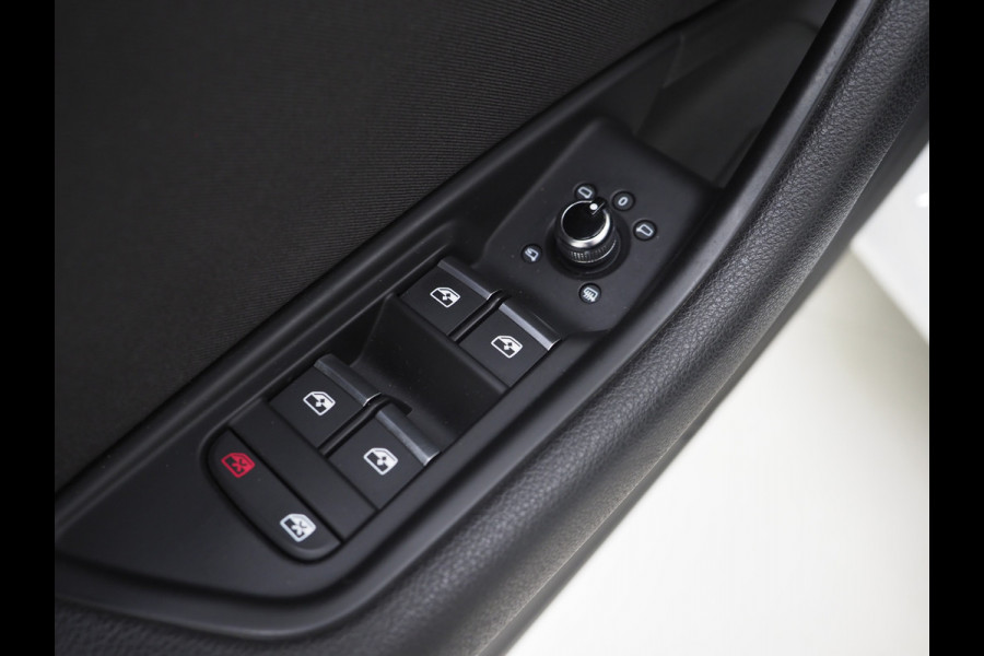 Audi A4 Avant 45 TFSI quattro Hybrid | Sportstoelen | Keyless | Virtual | Stoelverwarming | Climate | Cruise | PDC