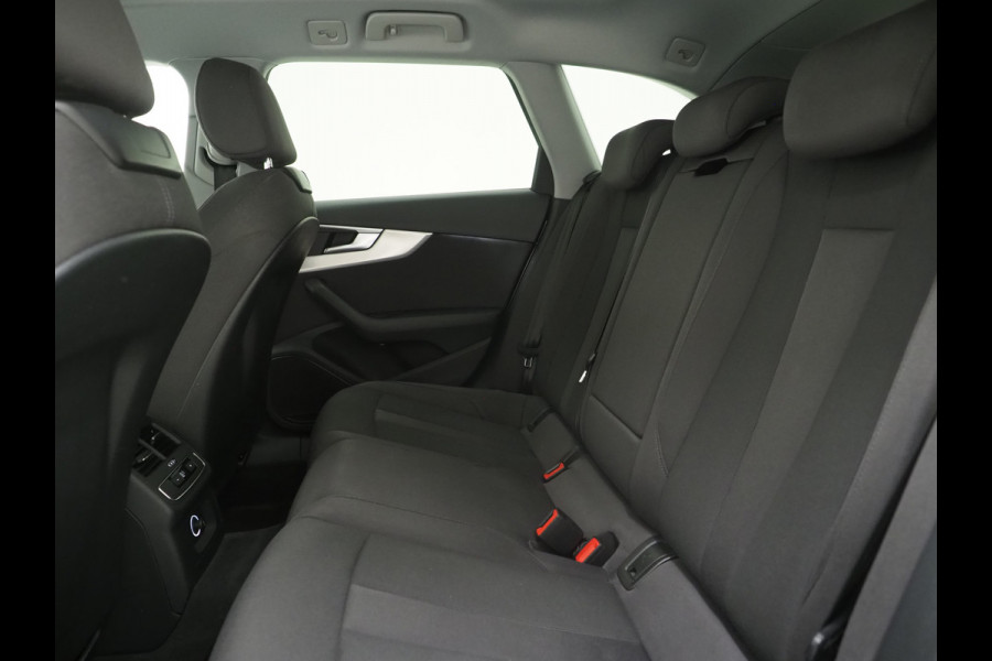 Audi A4 Avant 45 TFSI quattro Hybrid | Sportstoelen | Keyless | Virtual | Stoelverwarming | Climate | Cruise | PDC