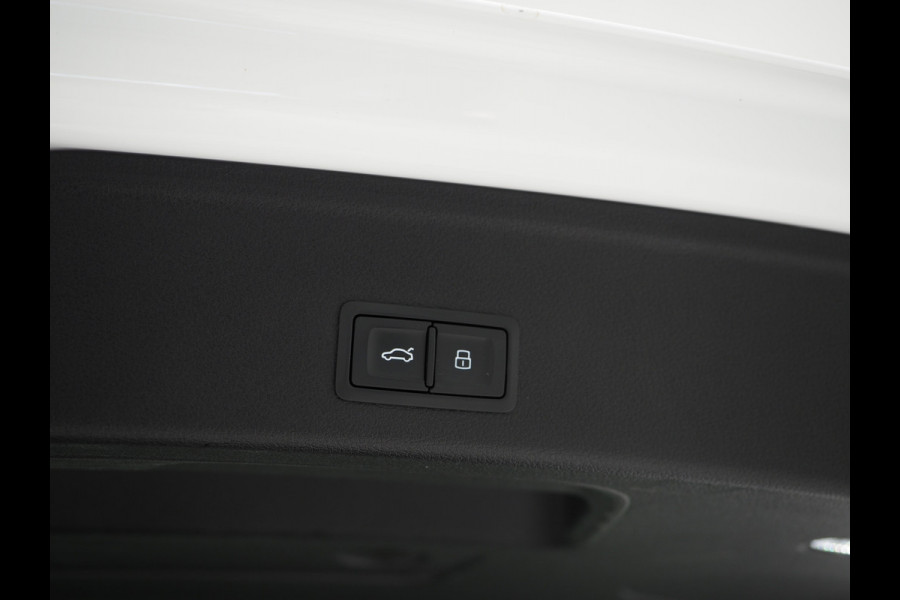 Audi A4 Avant 45 TFSI quattro Hybrid | Sportstoelen | Keyless | Virtual | Stoelverwarming | Climate | Cruise | PDC