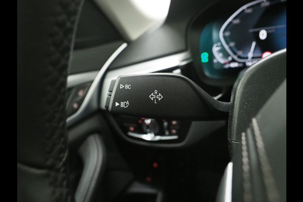 BMW 5 Serie Touring 530e | Leder | Trekhaak | 360 | Adaptive Cruise | Dodehoek | Stoelverwarming | Carplay