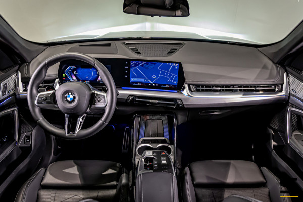 BMW X1 XDrive23i|M-sport|Pano|E-trek|20inch|H&K|HUD|Cam|Gara
