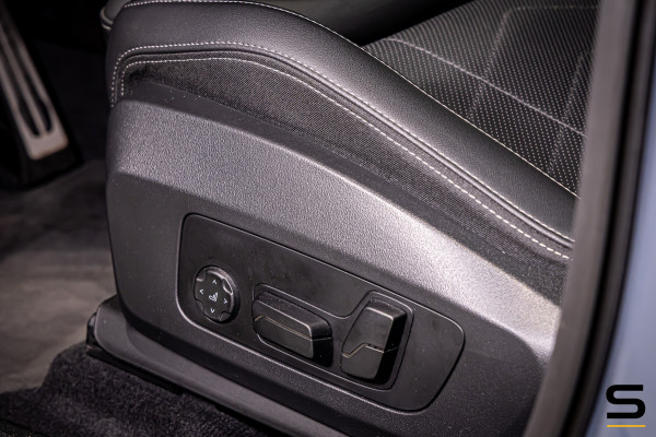 BMW X1 XDrive23i|M-sport|Pano|E-trek|20inch|H&K|HUD|Cam|Gara