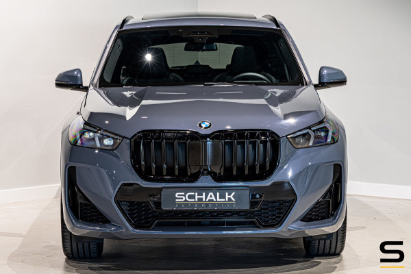 BMW X1 XDrive23i|M-sport|Pano|E-trek|20inch|H&K|HUD|Cam|Gara