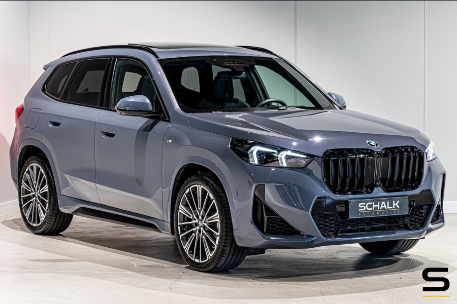 BMW X1 XDrive23i|M-sport|Pano|E-trek|20inch|H&K|HUD|Cam|Gara